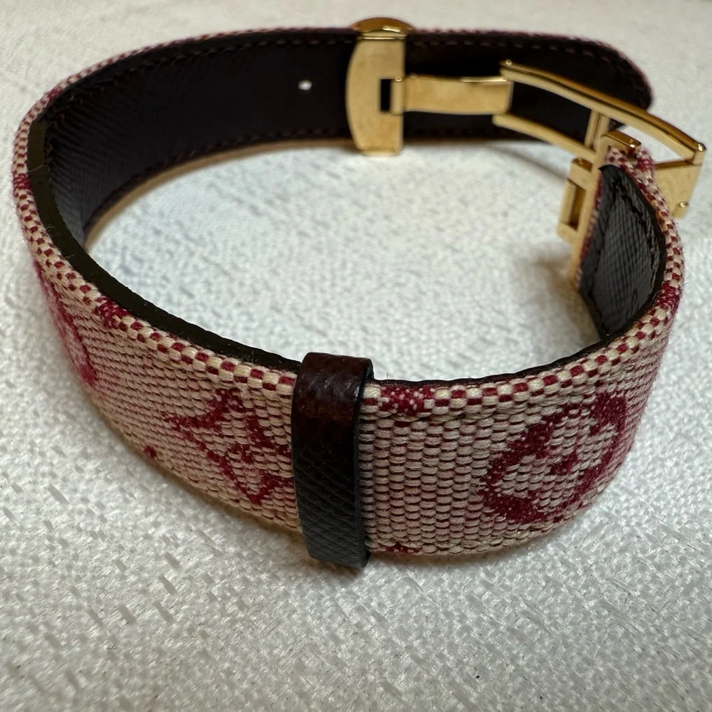 Louis Vuitton Pink and Gold tone Flower Bracelet